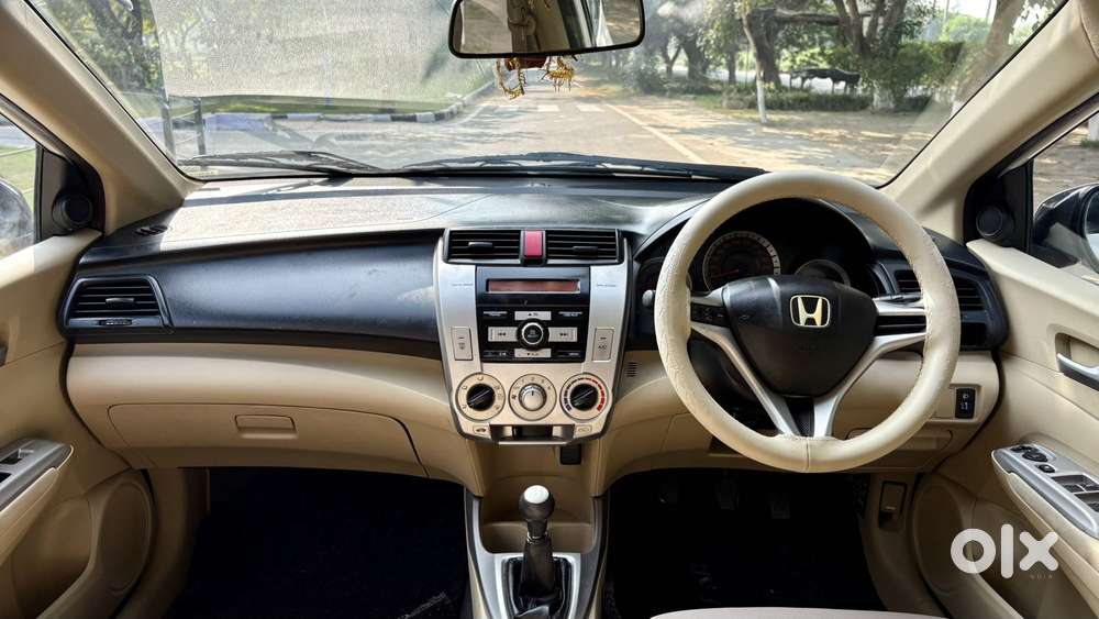 Honda City V Inspire, 2011, Petrol