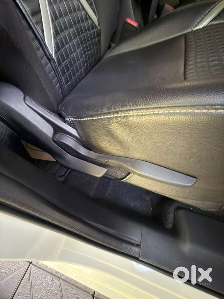 Top End Model, Seat Cover Floor Mat Additional ,good Condition,