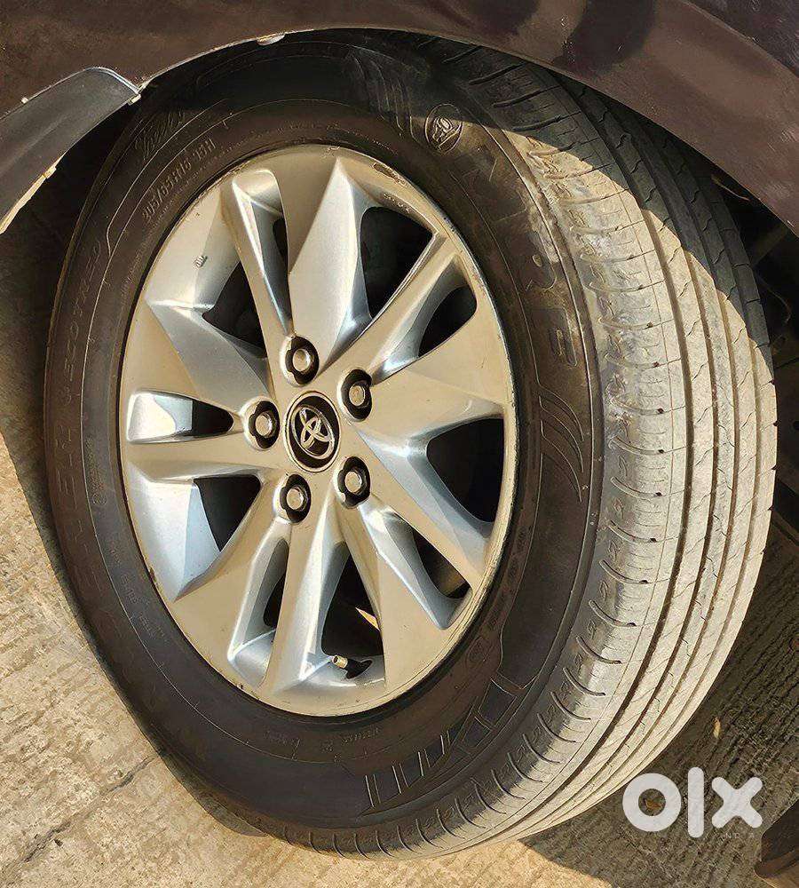 Toyota Innova Crysta