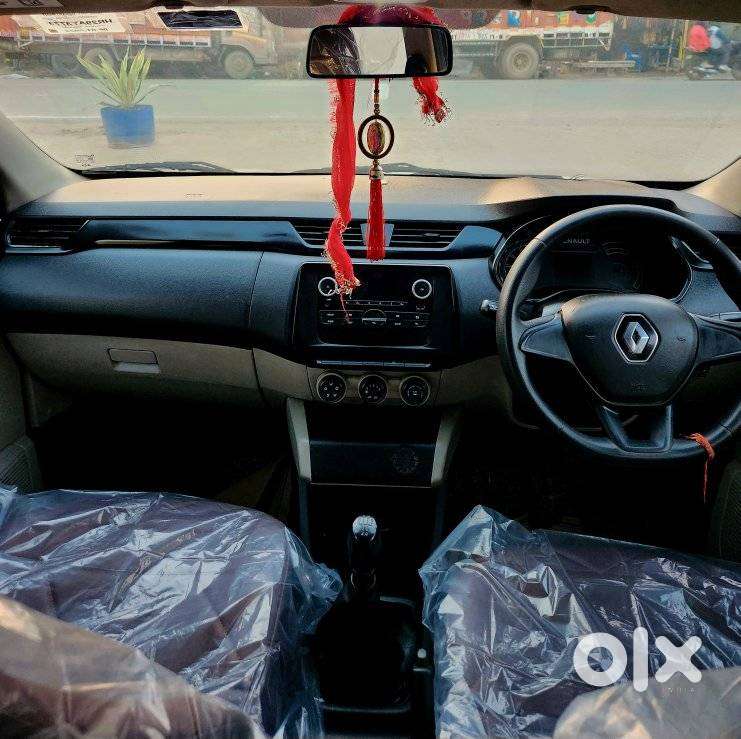 Renault Triber Rxl, 2022, Petrol