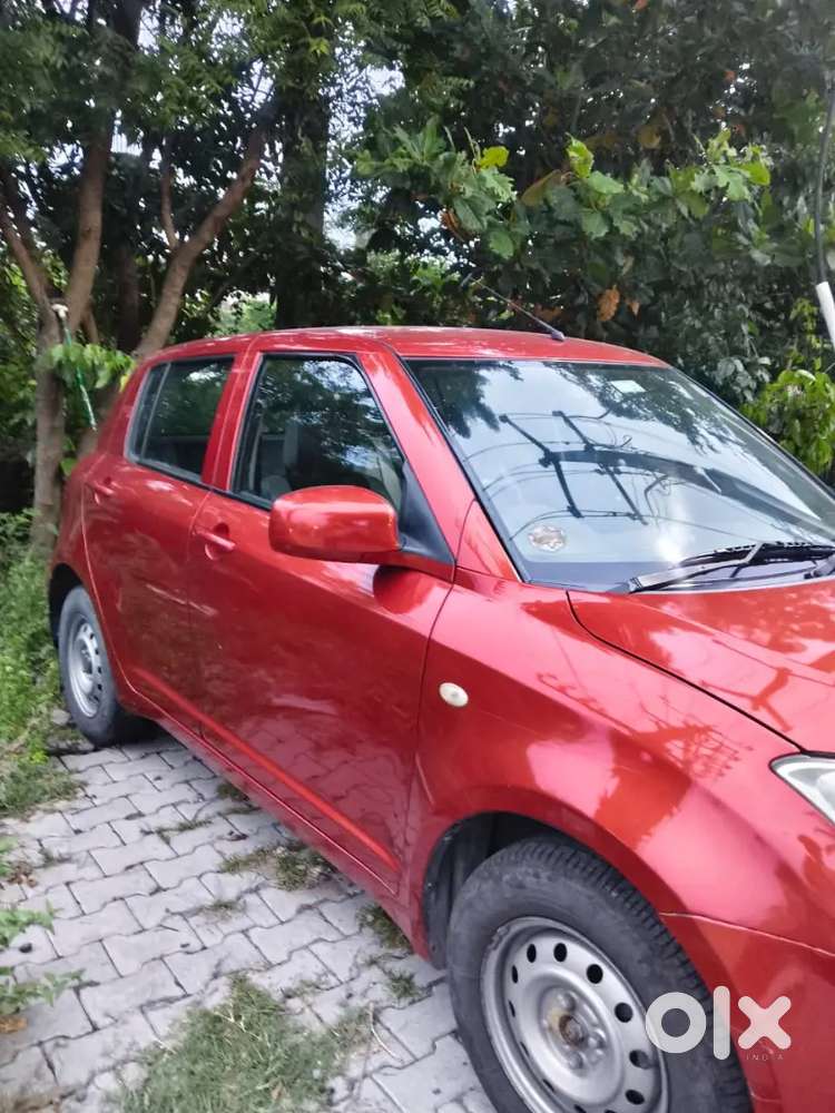 Maruti Suzuki Swift 2007 Petrol 82000 Km Driven