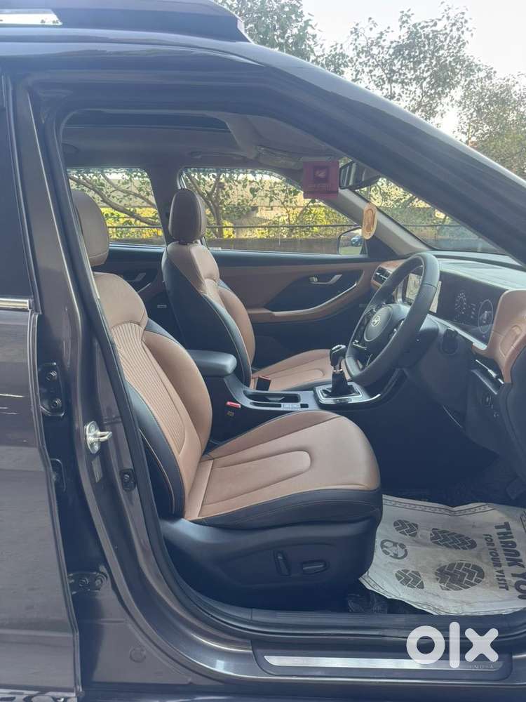 Hyundai Alcazar Platinum, 2025, Petrol