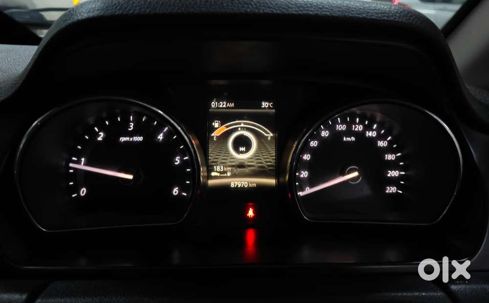 Tata Hexa 2.2 Xe 4x2 7 Str, 2017, Diesel