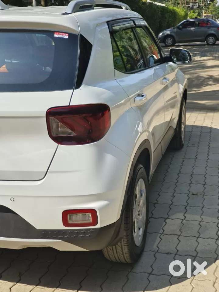Hyundai Venue 1.2 S Plus, 2021, Petrol
