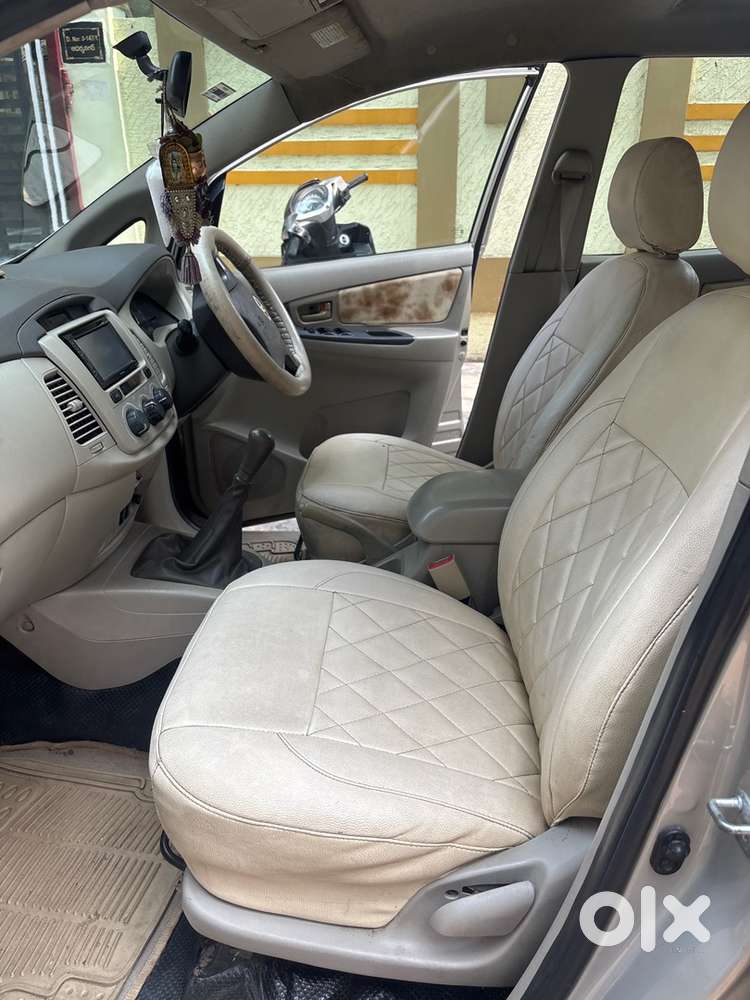 Toyota Innova 2013
