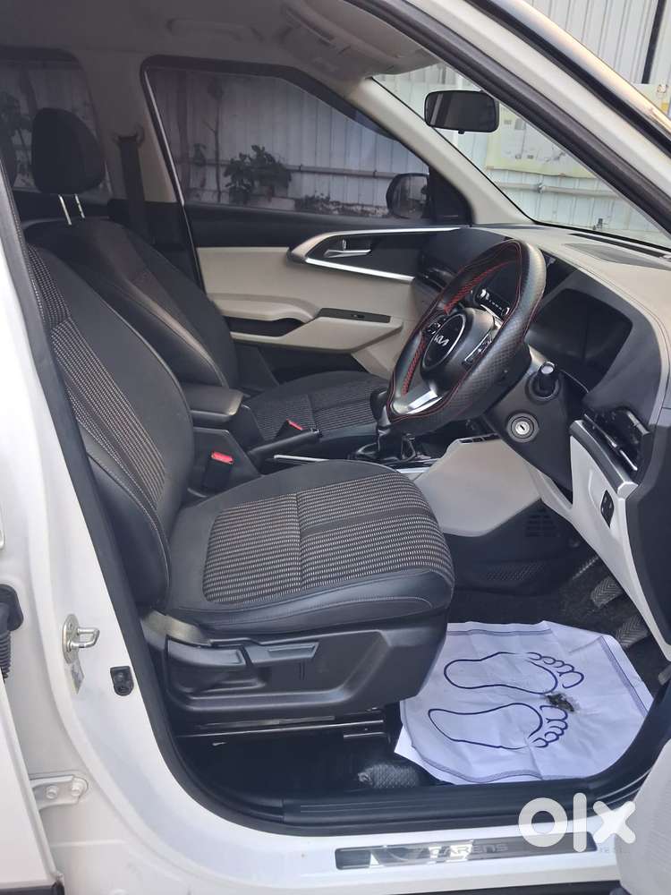 Kia Carens 1.5 Prestige 7 Str, 2023, Petrol