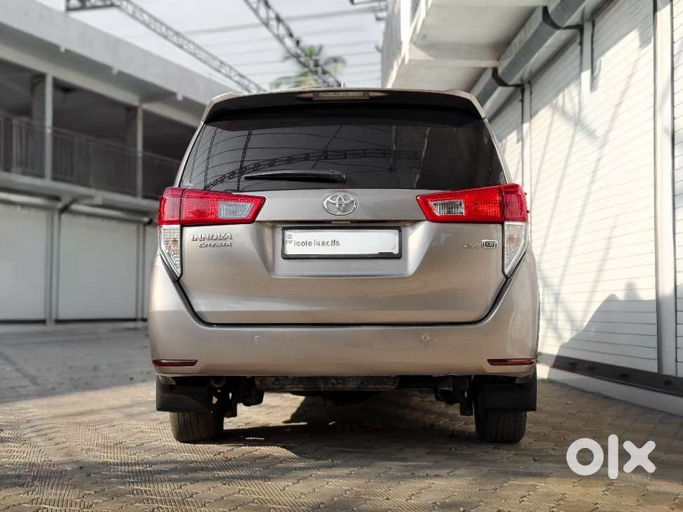 Toyota Innova Crysta 2.4 Gx Mt, 2017, Diesel