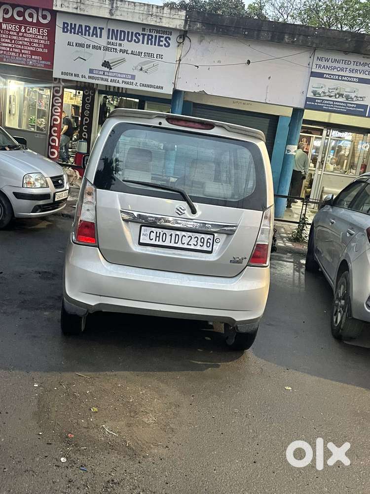 Maruti Suzuki Wagon R Amt Vxi Option, 2017, Petrol