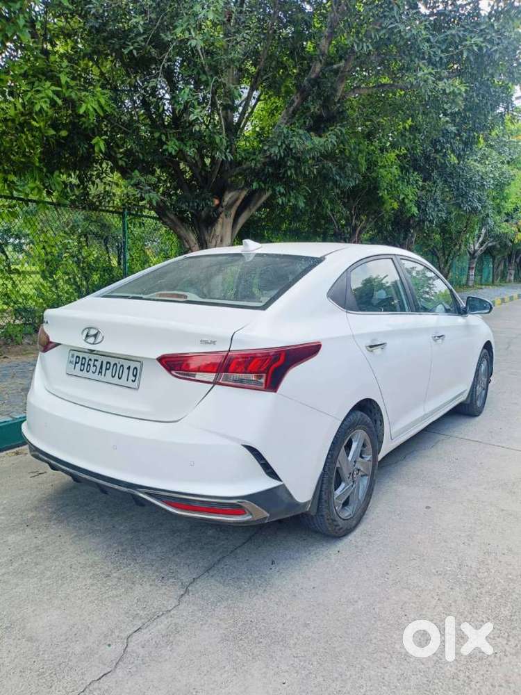 Hyundai Verna Sx 1.5 Petrol Ivt, 2021, Petrol