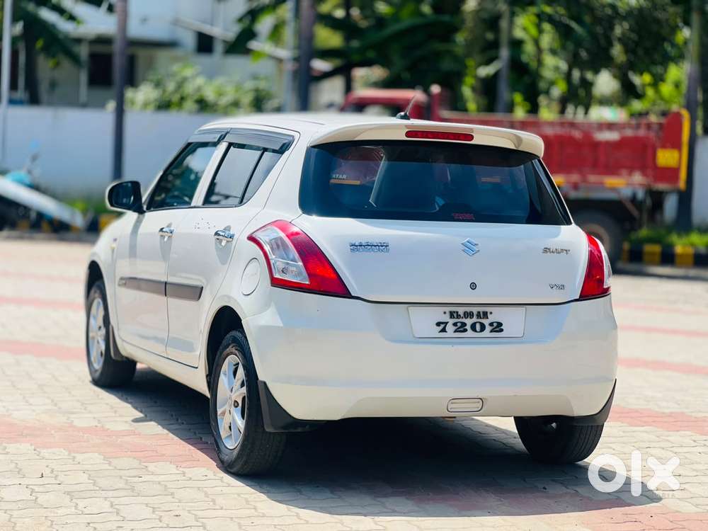 Maruti Suzuki Swift Lxi, 2017, Petrol