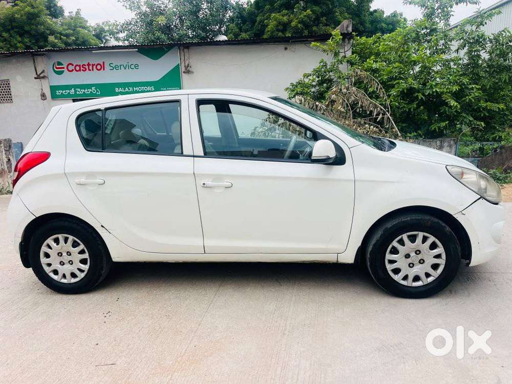 Hyundai I20 Sportz 1.4 Crdi 6 Speed Bs-iv, 2010, Diesel