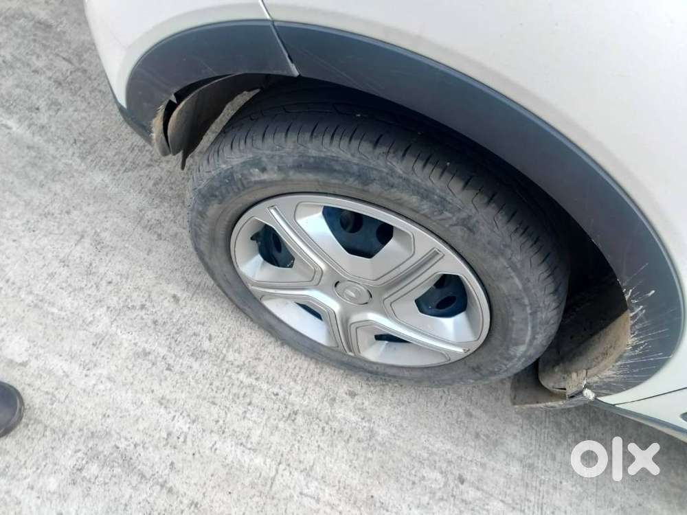 Manual Transmission Nexon With Sunroof