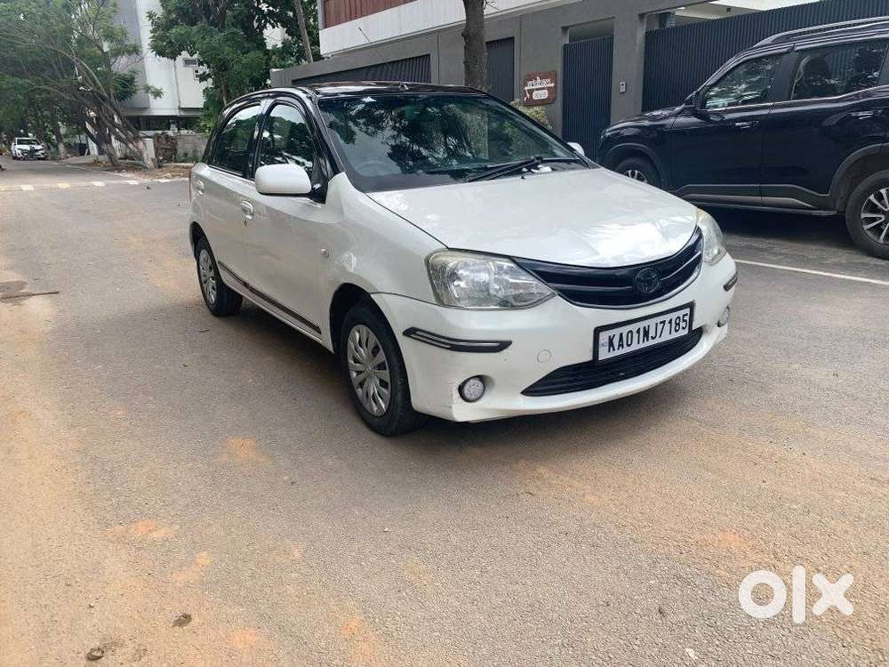 Toyota Etios Liva G, 2011, Petrol