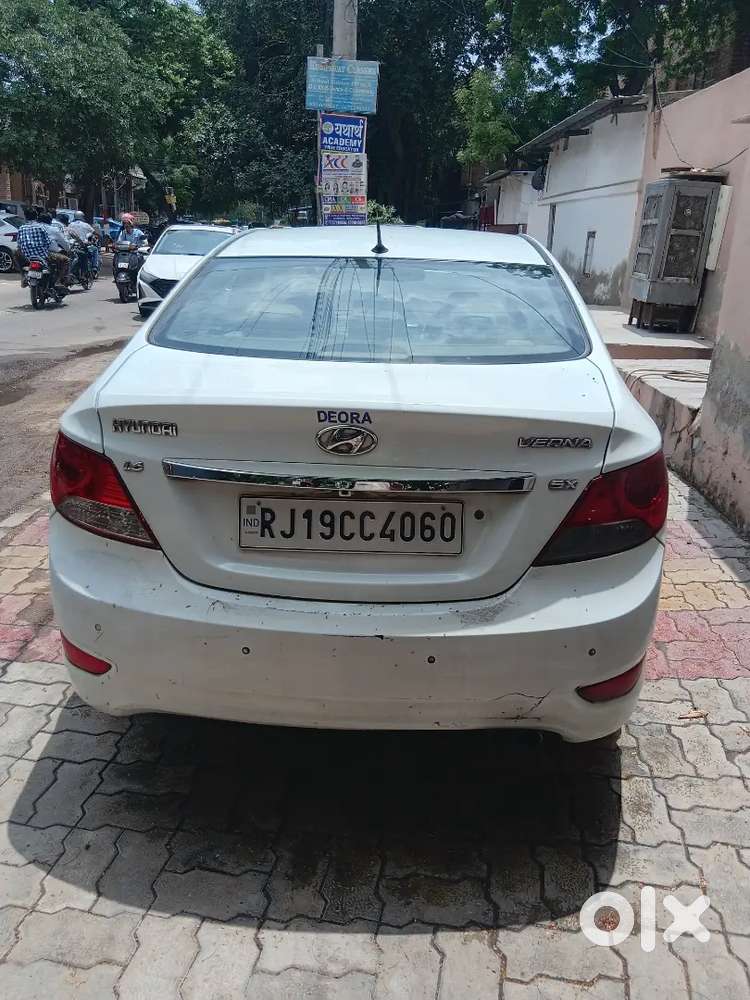 Hyundai Verna 2011 Diesel Manual