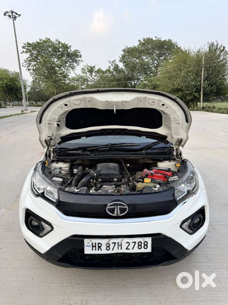 Tata Nexon 1.2 Revotron Xt, 2022, Petrol
