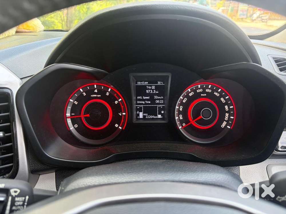 Mahindra Xuv300 2023 Petrol 22000 Km Driven