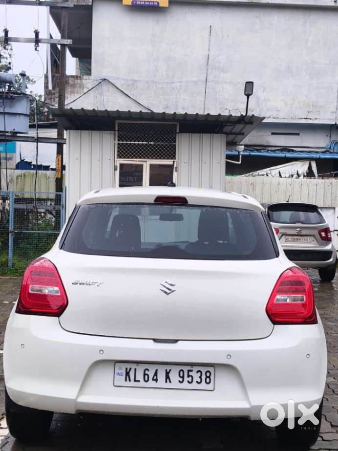 Maruti Suzuki Swift 2018 Vxi, 2022, Petrol