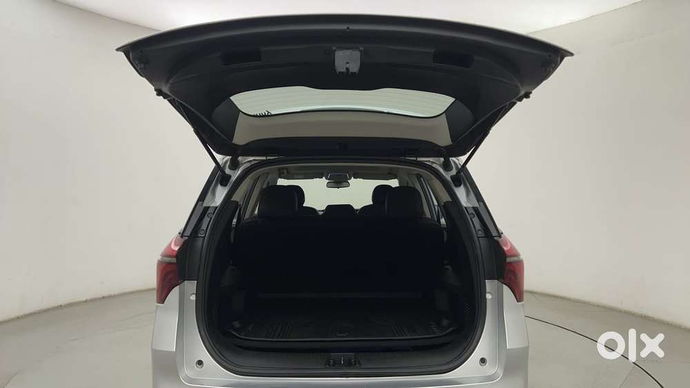 Mahindra Xuv700 2.2 Ax 5 Diesel At Str, 2022, Diesel