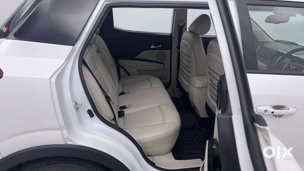 Mahindra Xuv300 W8 Option Diesel, 2024, Diesel