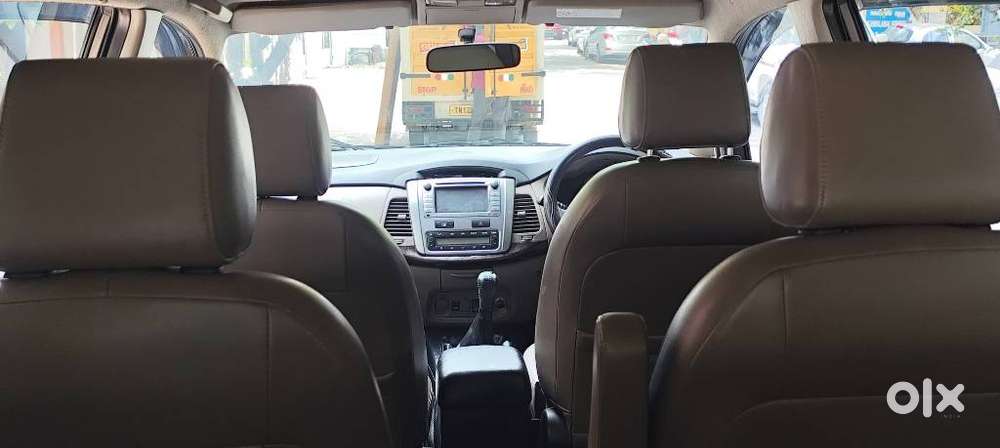 Toyota Innova 2.5 Zx 7 Str Bs-iv, 2015, Diesel