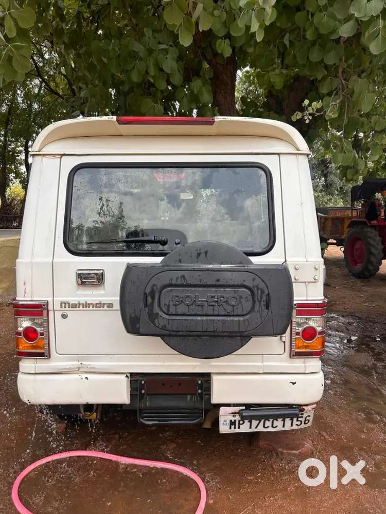 गाड़ी एकदम मेल कंडीशन है कागज में है गाड़ी में कोई खराबी नहीं है