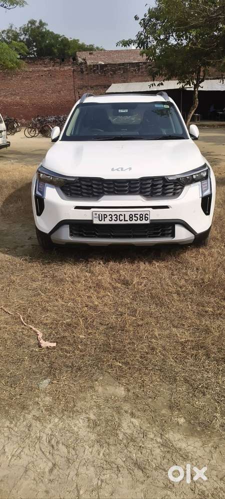 Showroom Condition Sunroof Automatic Climate Tuchscreen Etc