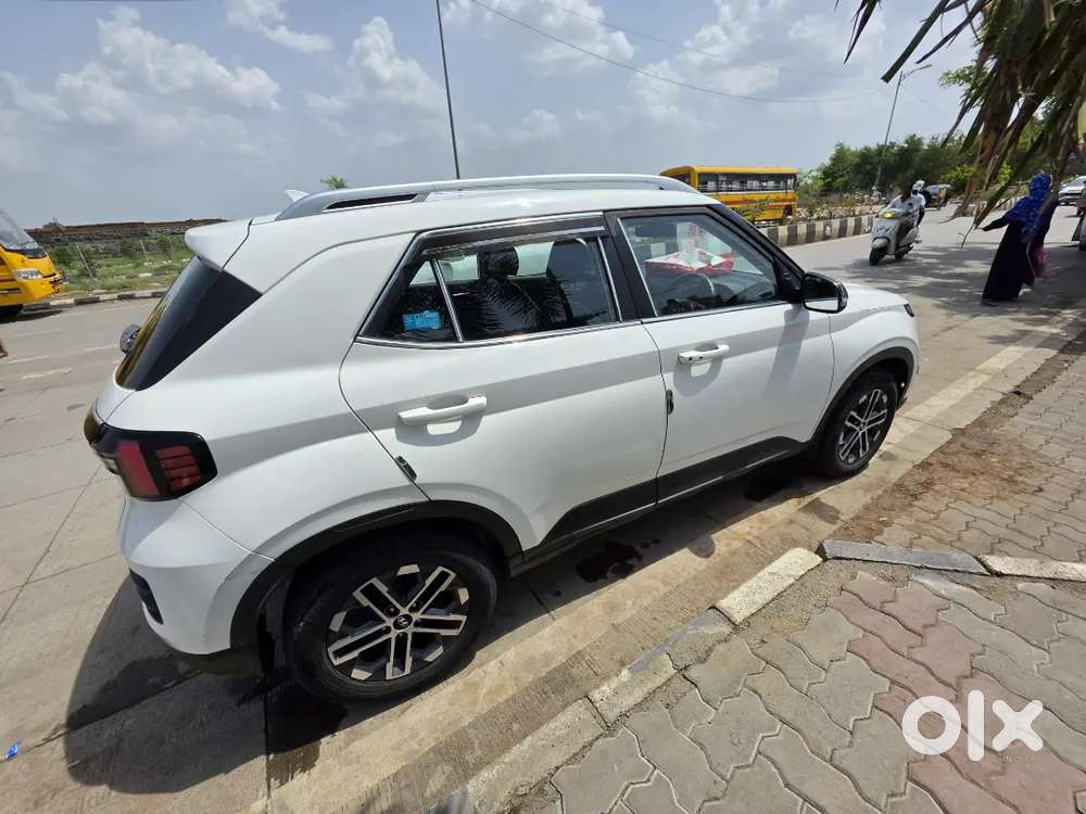 Hyundai Venue 2022 Diesel Well Maintained