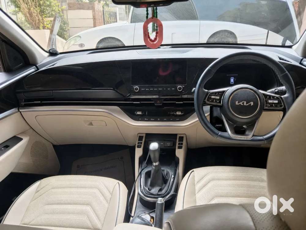 Kia Carens Luxury (o)1.5 Diesel At 7 Str, 2022, Diesel