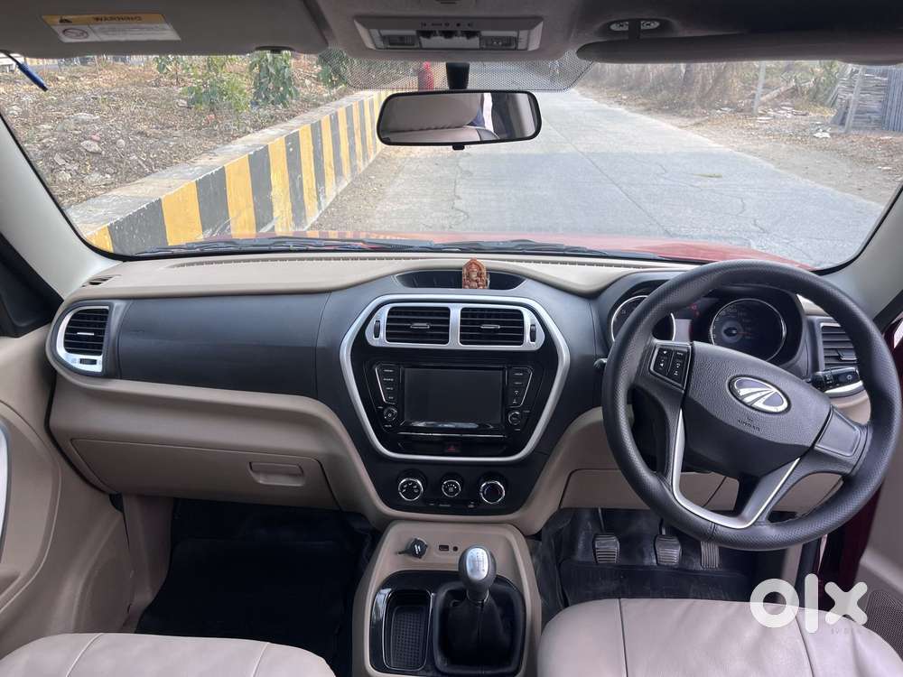 Mahindra Tuv 300 T10 Opt Dual Tone, 2018, Diesel