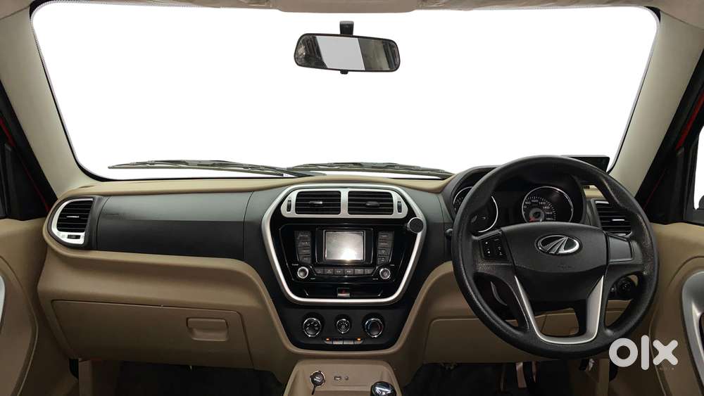 Mahindra Tuv 300 T8 Amt, 2016, Diesel