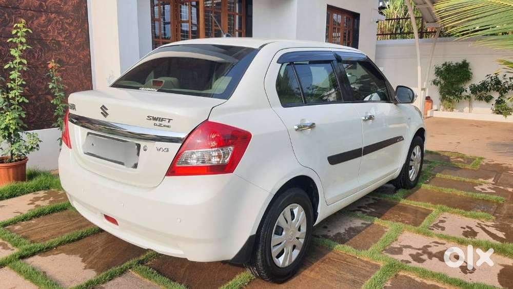 Maruti Suzuki Dzire 1.2 Vxi Cng, 2014, Cng & Hybrids