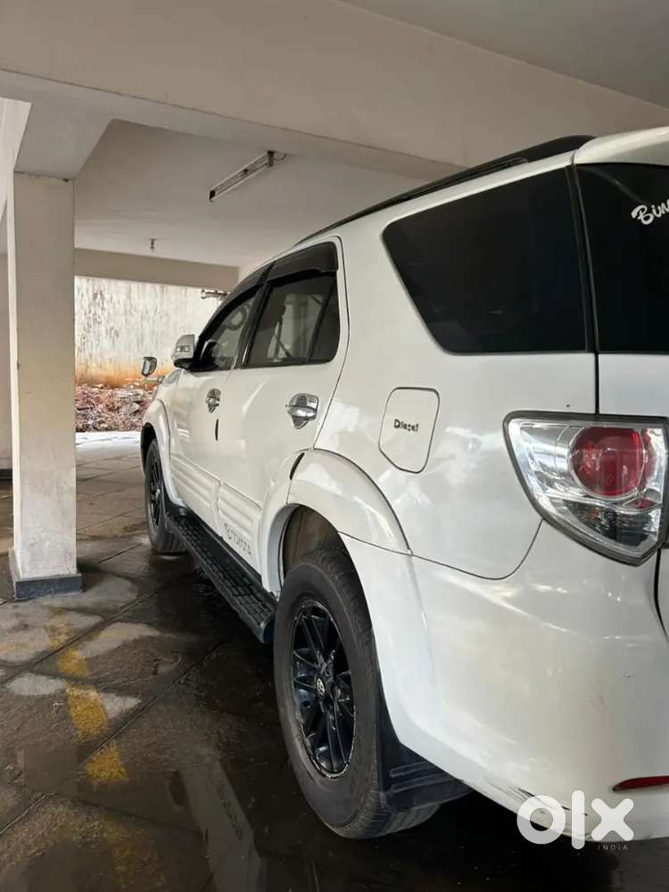 Toyota Fortuner 2012 Diesel 210000 Km Driven