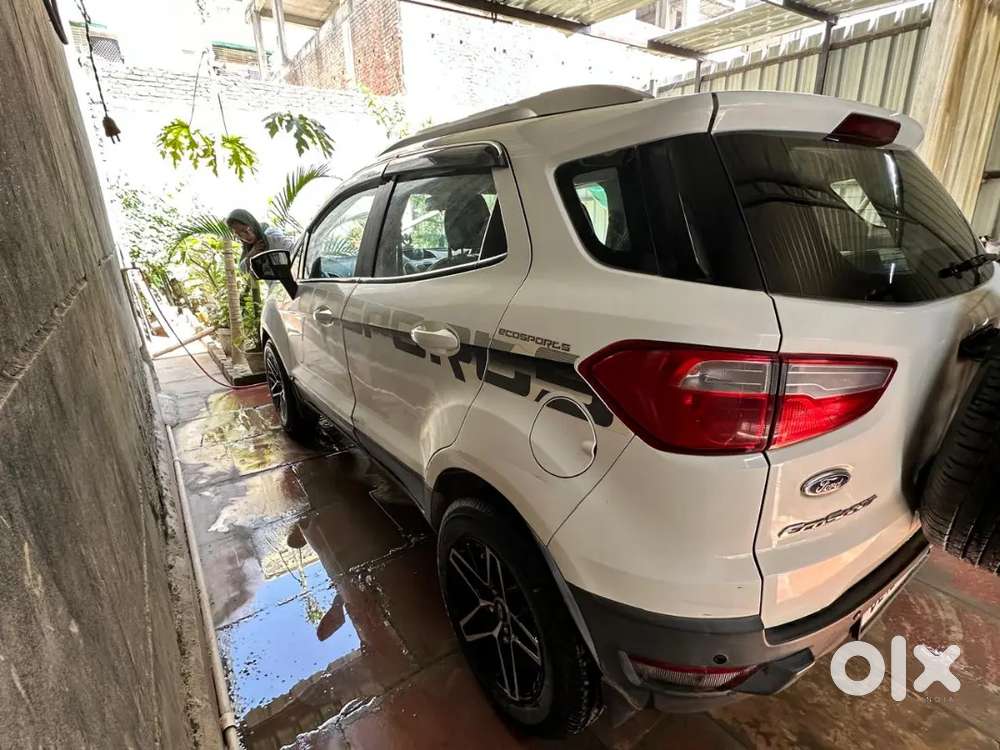 Well Maintained Car Service Had Been Done Every Thing Is Working