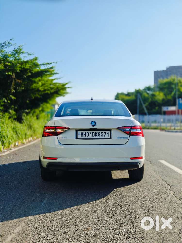 Skoda Superb L&k 1.8 Tsi At, 2020, Petrol