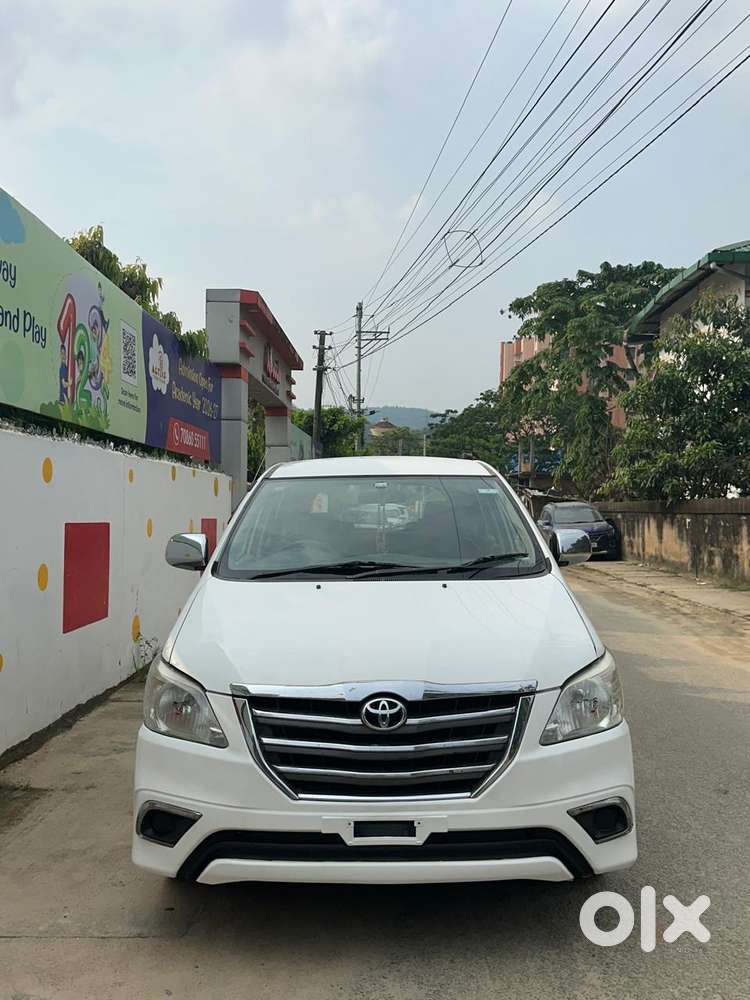 Toyota Innova 2.5 G (diesel) 8 Seater, 2014, Diesel