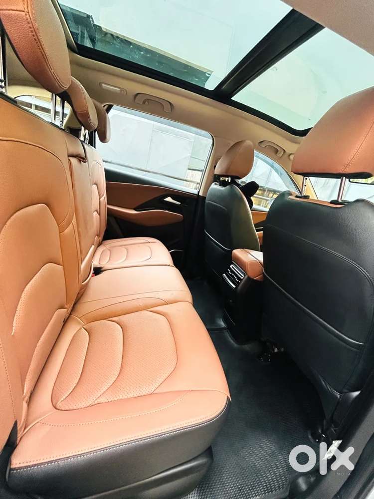 Mg Hector Plus Savvy Pro 1.5 Turbo Petrol Cvt 7 Str, 2023, Petrol