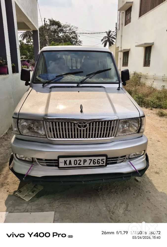 Modified Vehicle With Sunroof Led 3in 1 Fog Lights Roof Ac