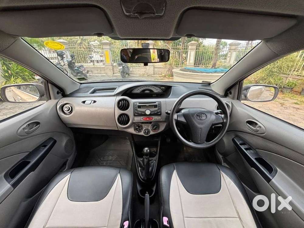 Toyota Etios 2010-2012 G, 2011, Petrol