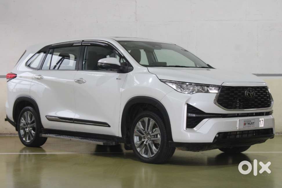 Toyota Innova Hycross 2.0 Zx Hybrid 7 Str, 2025, Petrol