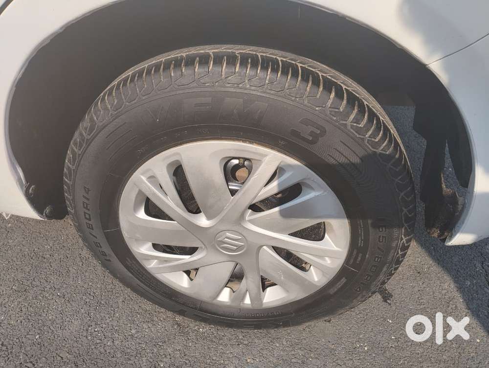 Maruti Suzuki Swift Dzire 1.2 Vxi Bsiv, 2015, Petrol