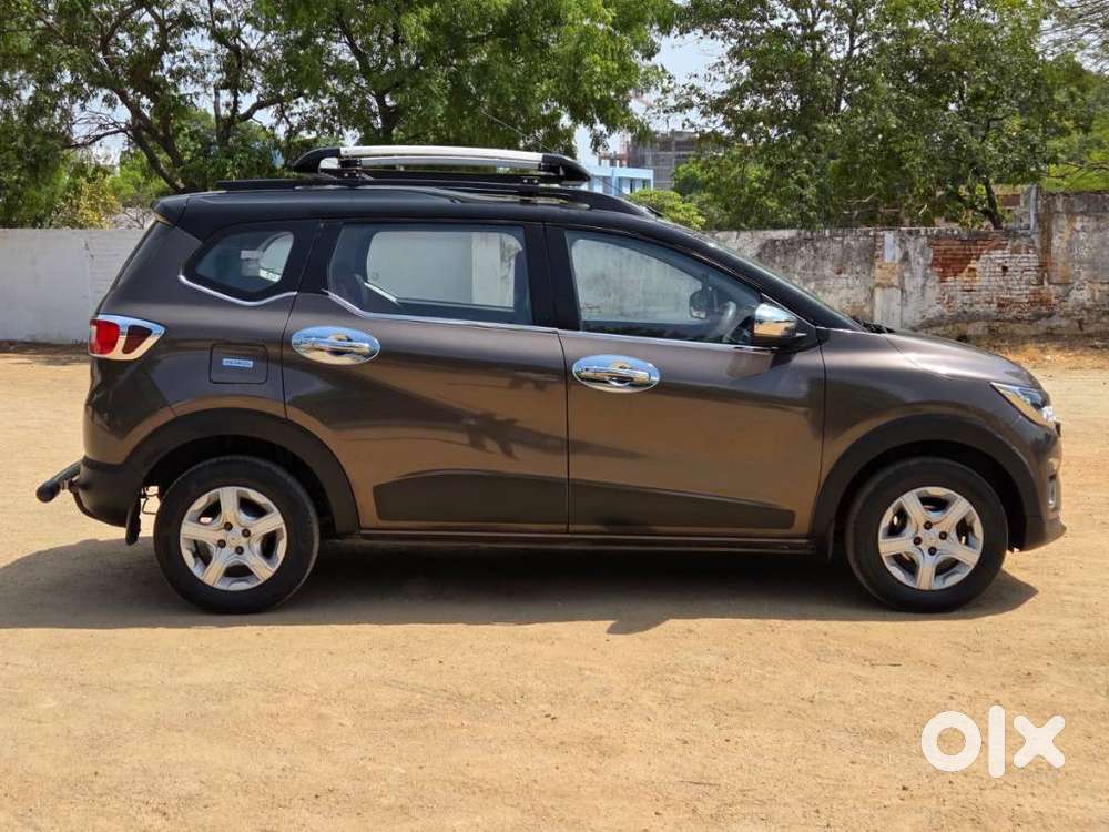 Renault Triber Rxt, 2022, Petrol