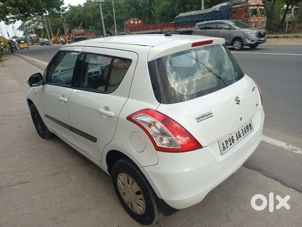 Maruti Suzuki Swift Vxi 1.2 Abs Bs-iv, 2012, Petrol