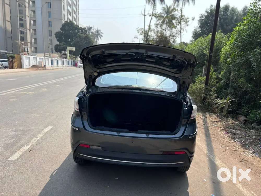 Tata Tigor 2022 Petrol