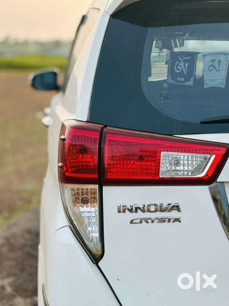 Toyota Innova Crysta [2020-ongoing] 2.4 Vx 8 Str, 2023, Diesel