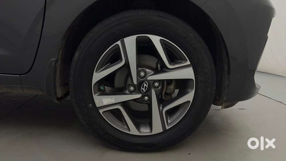 Hyundai Aura 1.2 Sx Cng, 2023, Cng & Hybrids
