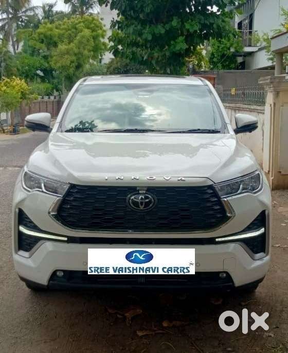 Toyota Innova Hycross 2.0 Zx Hybrid 7 Str, 2023, Petrol