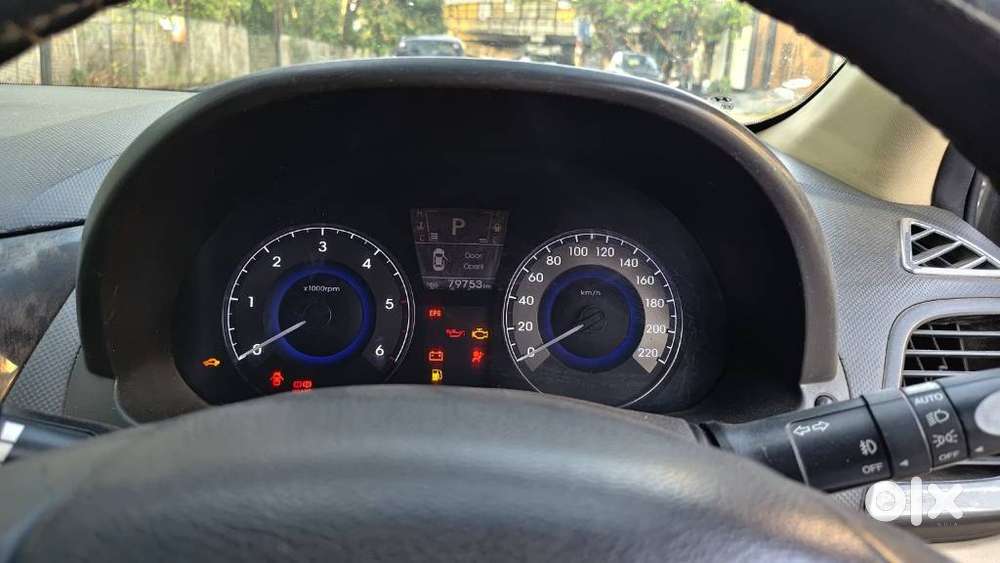 Hyundai Verna 1.6 Sx Crdi (o), 2015, Diesel