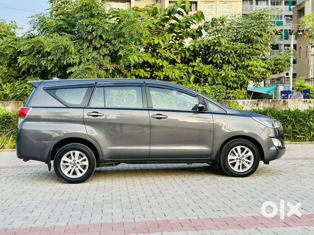 Toyota Innova Crysta 2.4 V 8 Str, 2017, Diesel