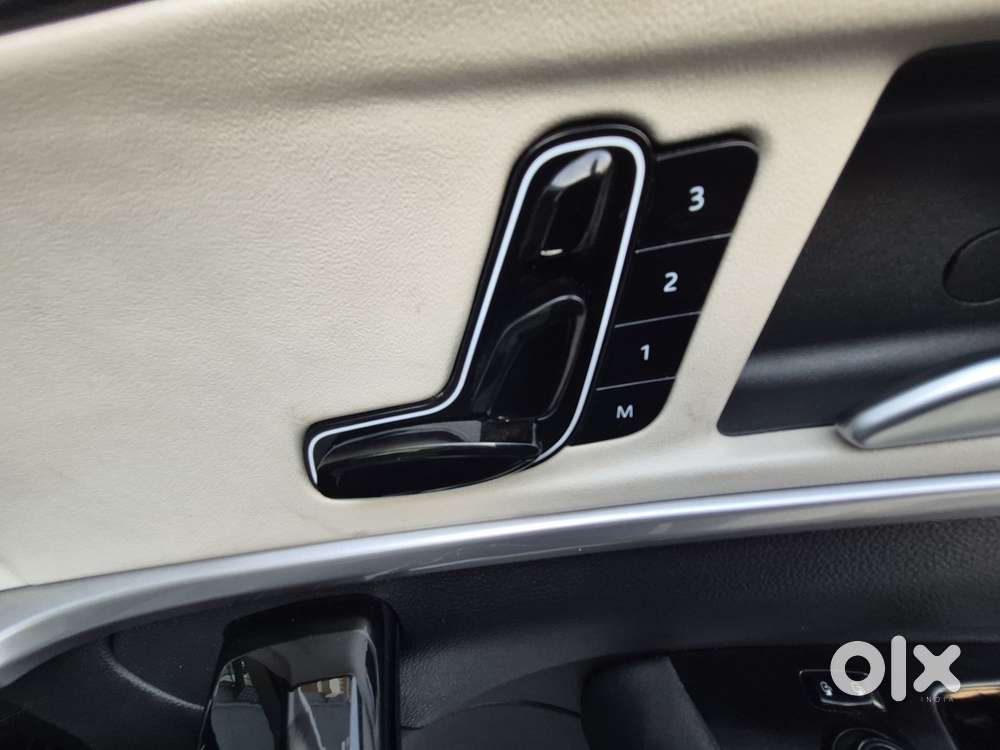 Mahindra Xuv700 Ax7l 6 Str At, 2024, Diesel