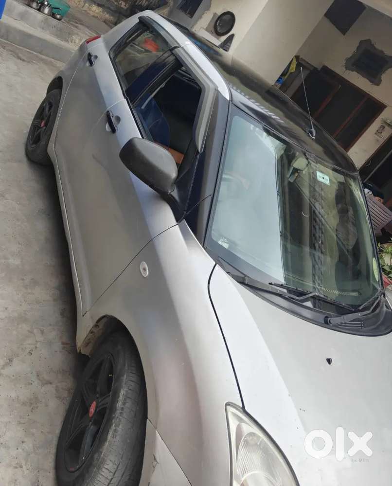 Swift Maruti Suzuki Vxi Petrol 2005